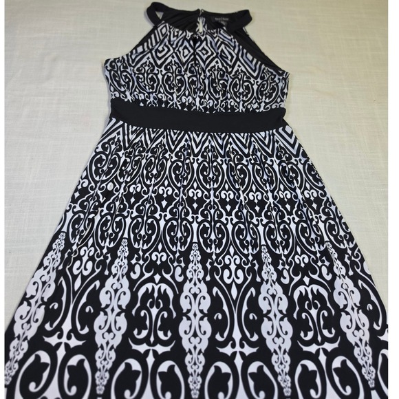 White House Black Market Dresses & Skirts - White House Black Market Black White Geometric Damask Halter Maxi Dress Medium